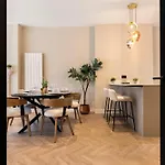 Luxury 3 Bedroom Flat 5 Min To Tube Station