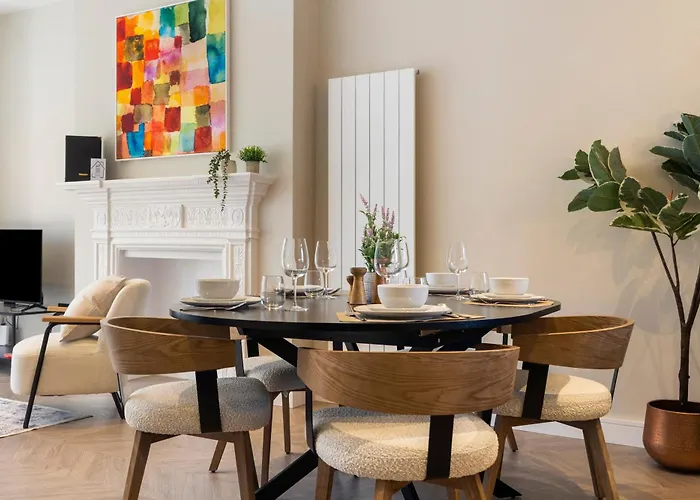 Luxury 3 Bedroom Flat 5 Min To Tube Station