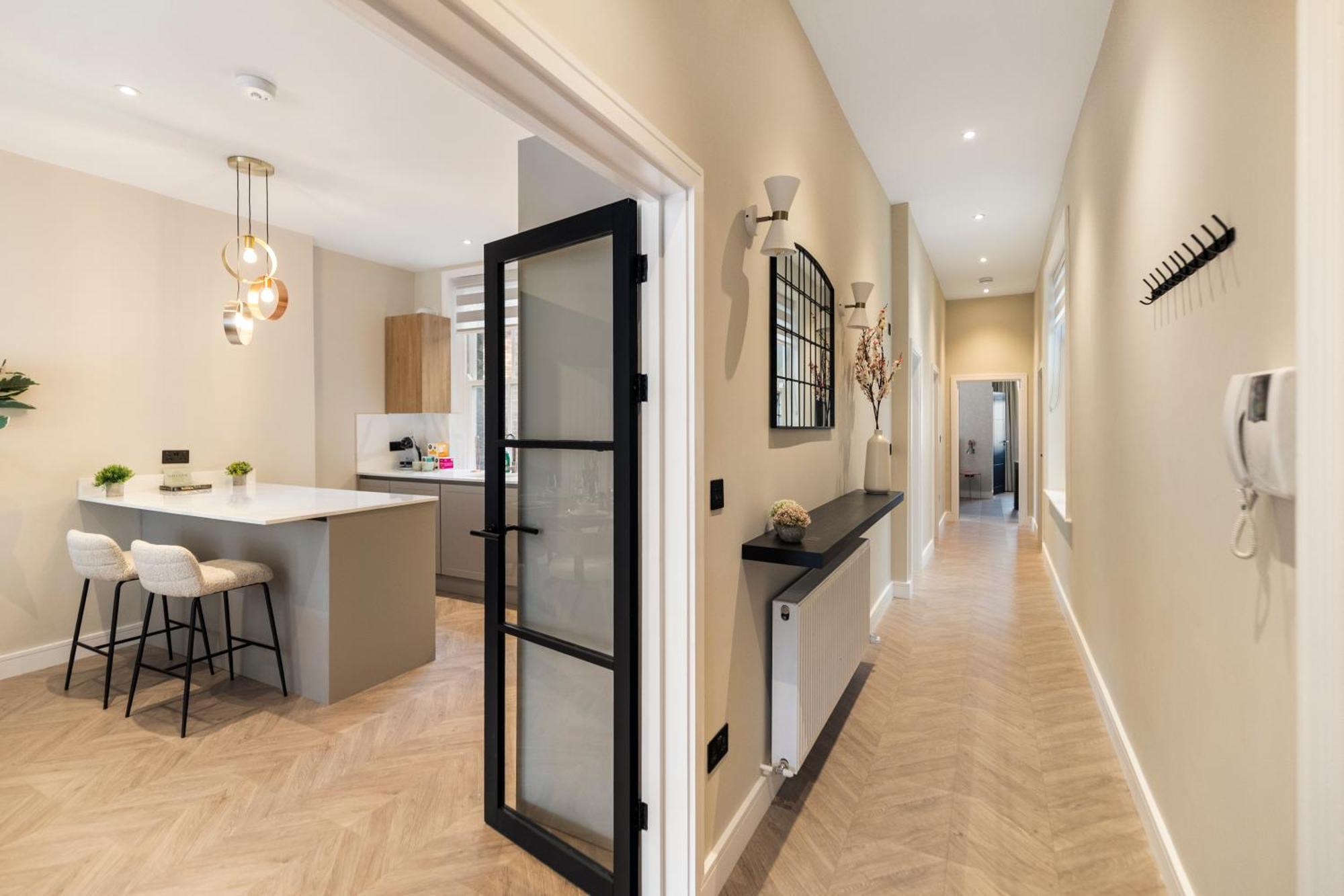 Apartment Luxury 3 Bedroom Flat 5 Min To Tube Station *
