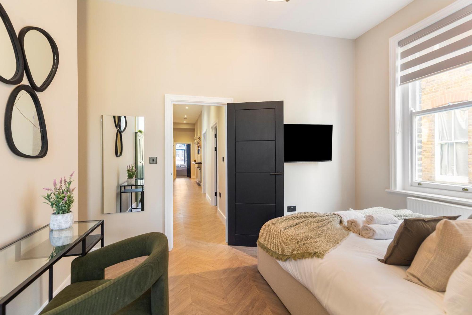 Apartment Luxury 3 Bedroom Flat 5 Min To Tube Station *