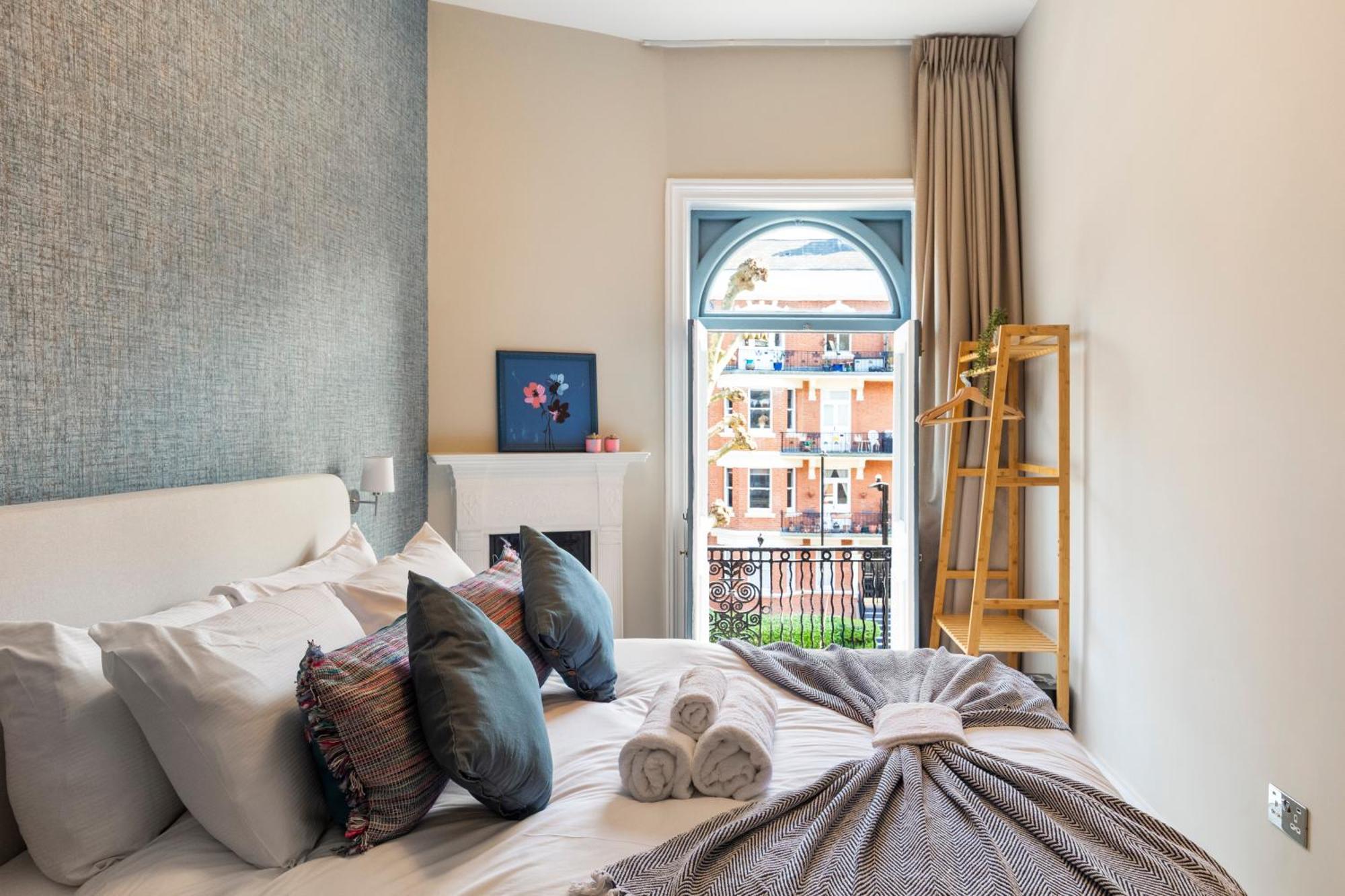 Luxury 3 Bedroom Flat 5 Min To Tube Station
