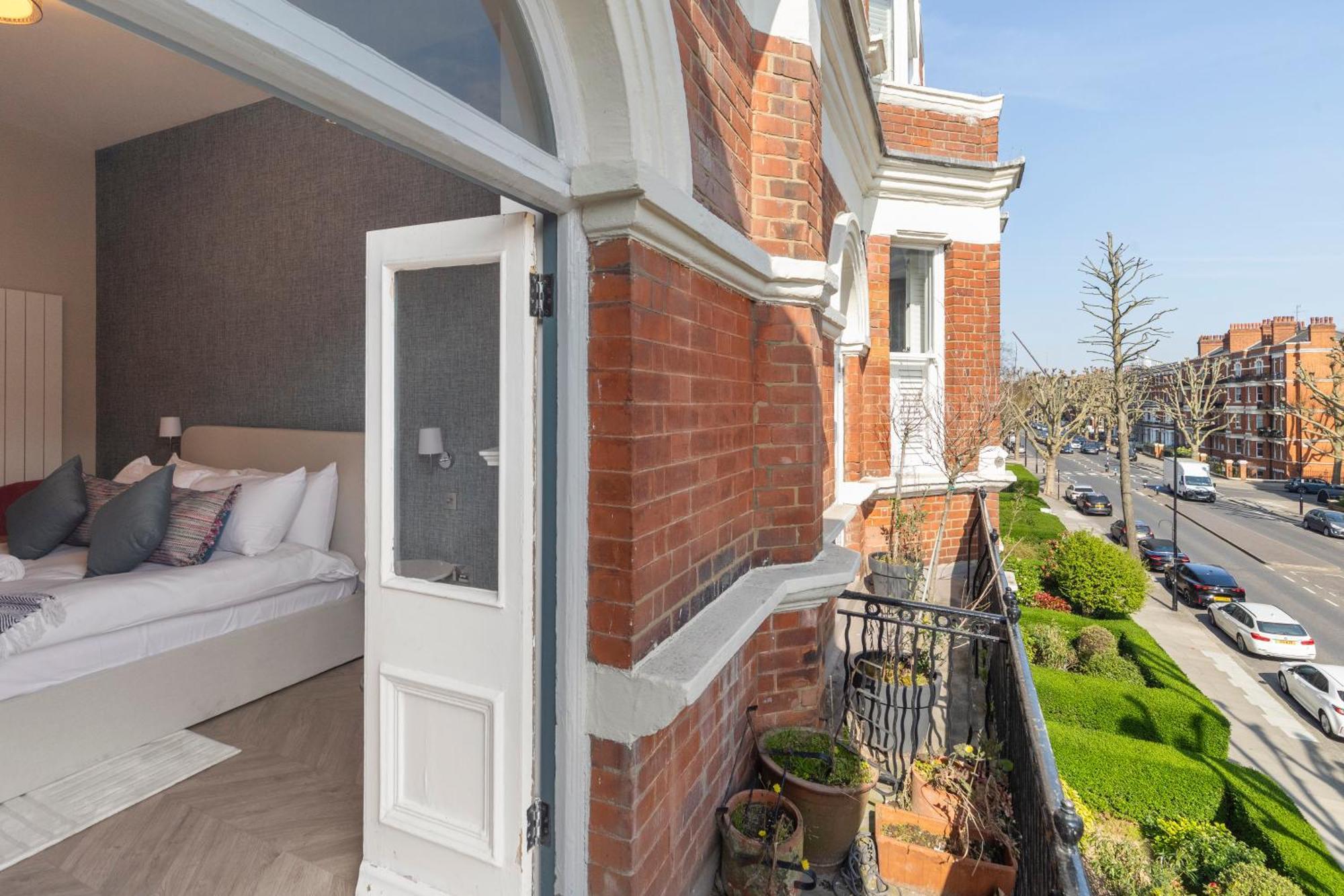 Apartment Luxury 3 Bedroom Flat 5 Min To Tube Station