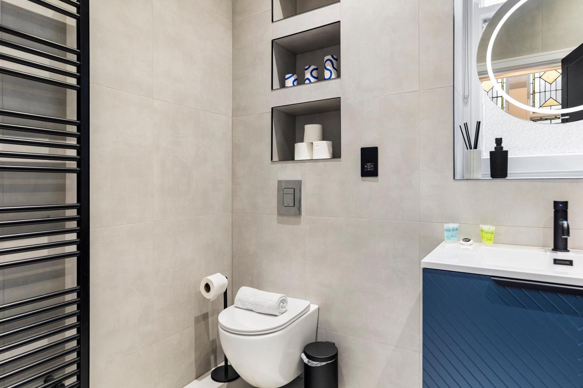 Apartment Luxury 3 Bedroom Flat 5 Min To Tube Station *