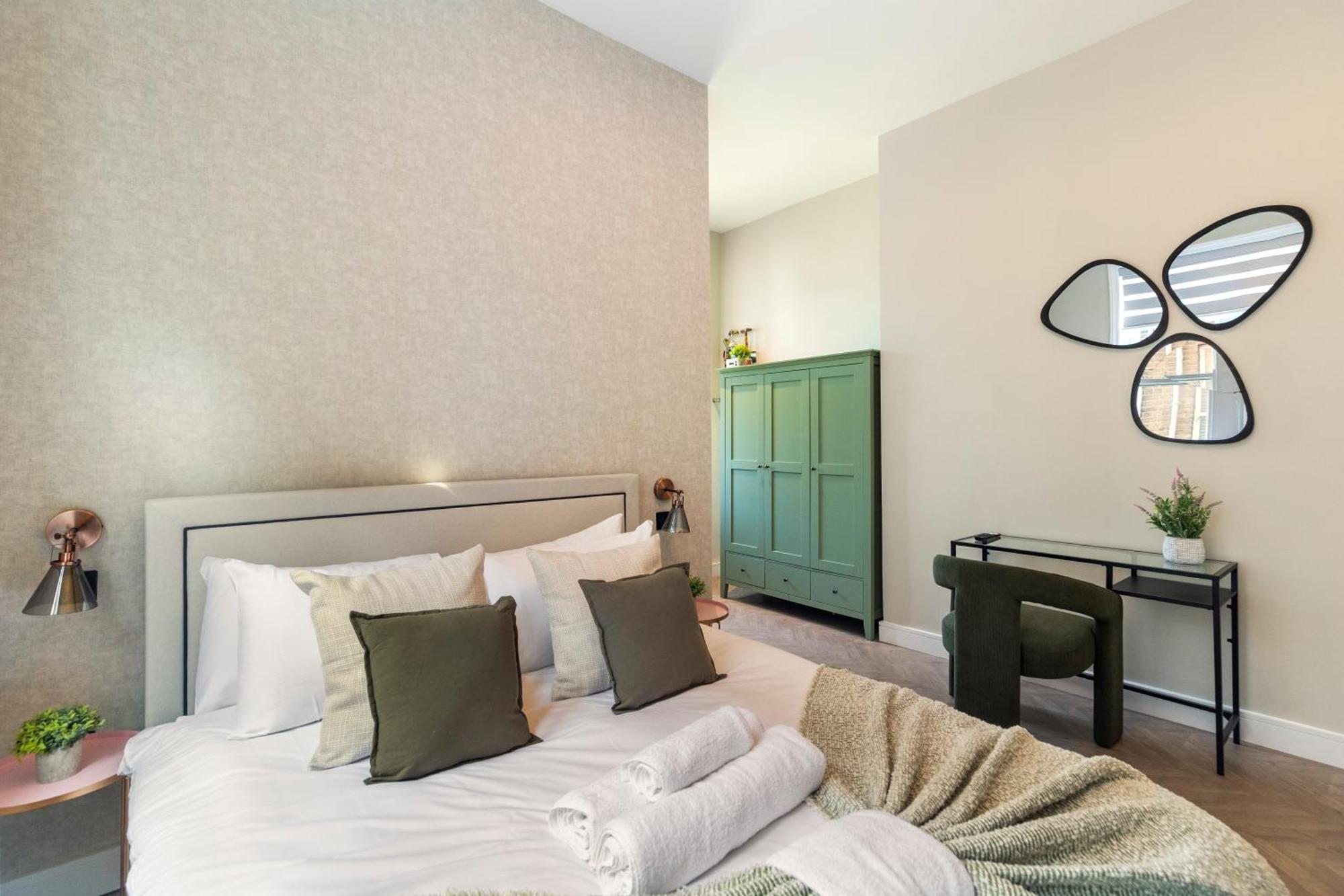 Apartment Luxury 3 Bedroom Flat 5 Min To Tube Station