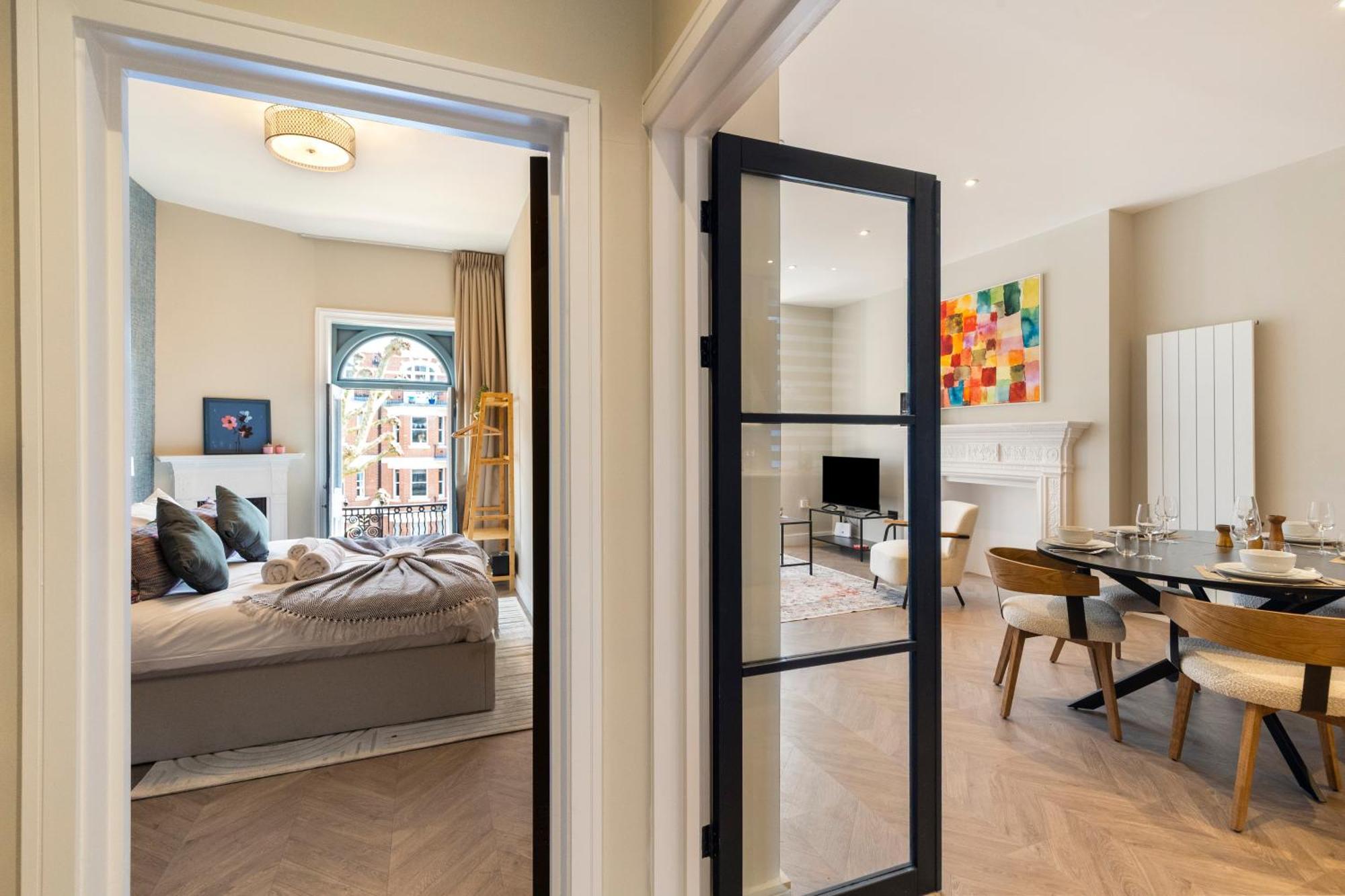 Luxury 3 Bedroom Flat 5 Min To Tube Station * London