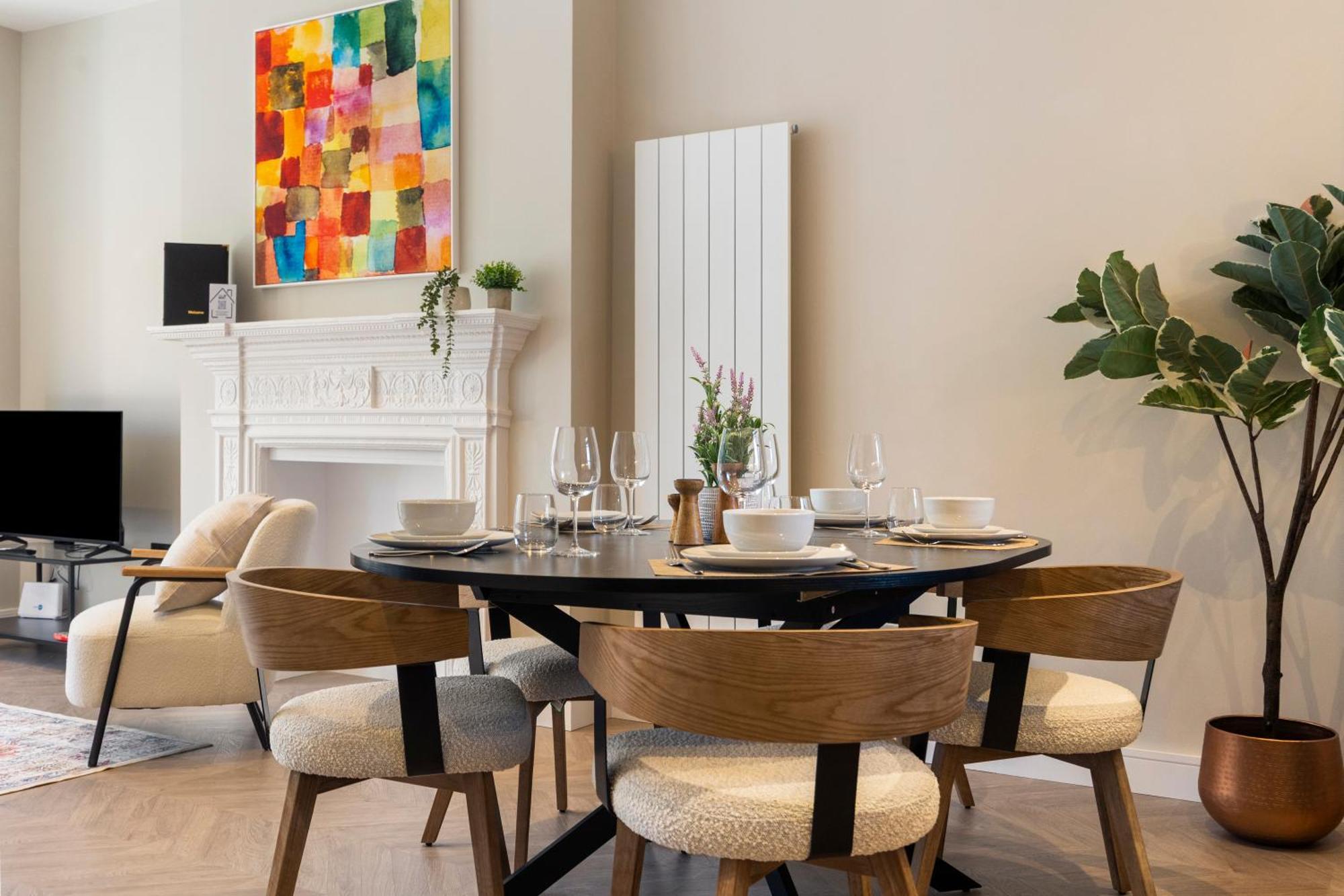 Luxury 3 Bedroom Flat 5 Min To Tube Station *