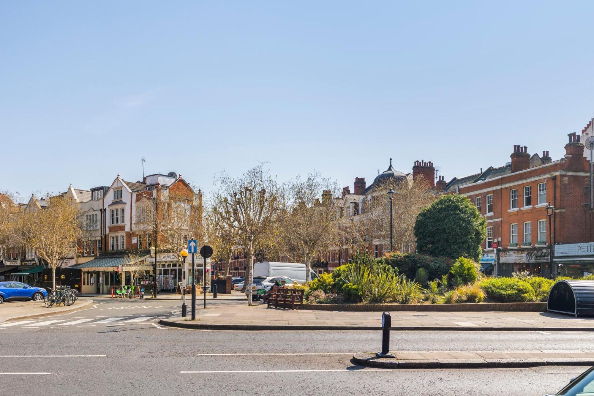 Apartment Luxury 3 Bedroom Flat 5 Min To Tube Station *